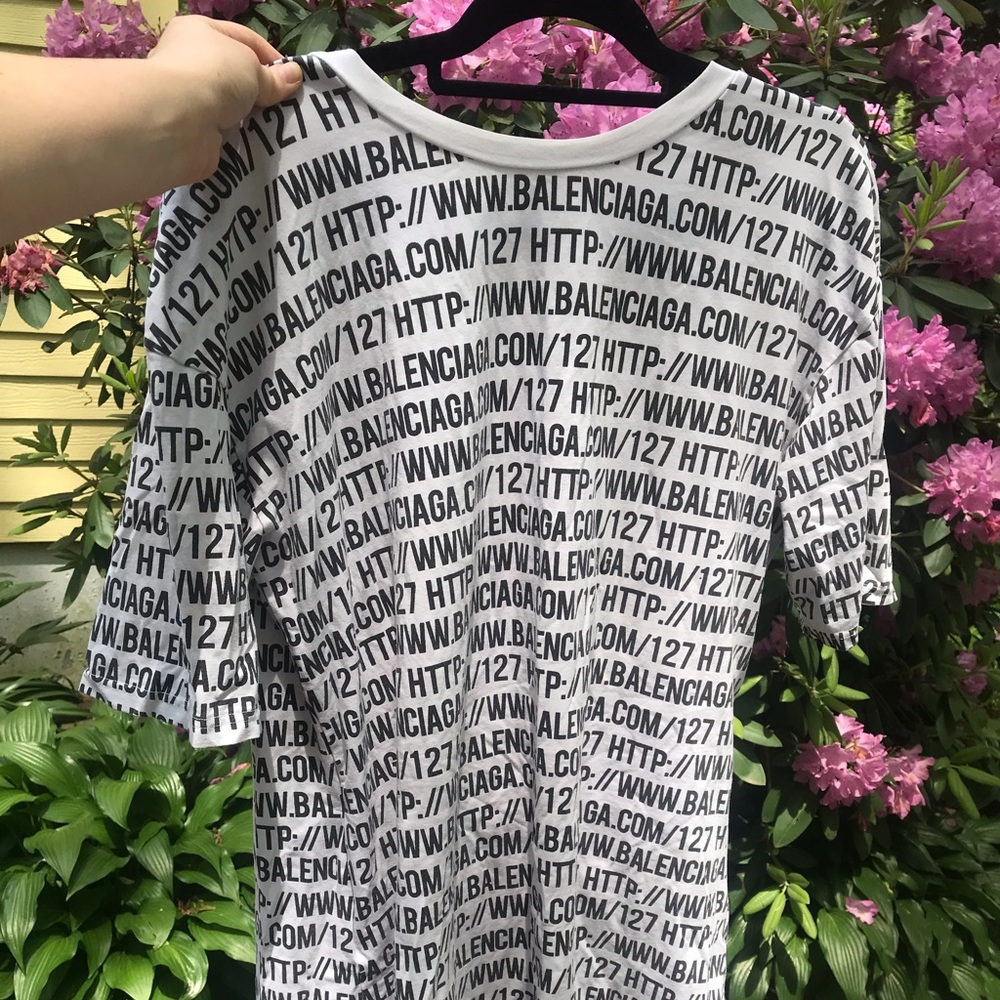 Oversized Balenciaga T-Shirt- Designer!